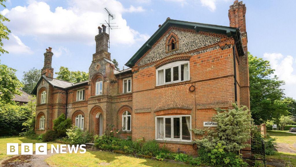 “Inhabitable” historic mansion for sale for £1.5 million