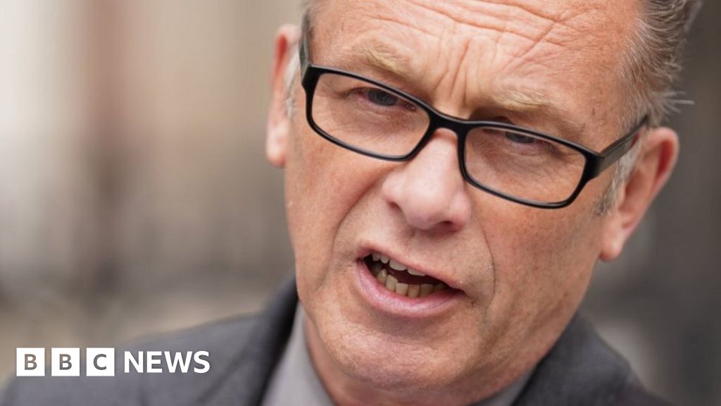 Packham 'furious' over Southern Water New Forest sewage leak