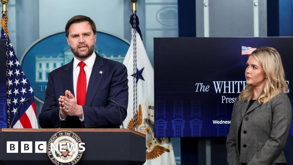 US shutdown: White House says layoffs to begin 'imminently' thumbnail