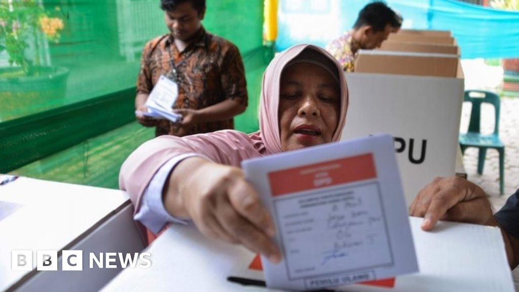 'Overwork' kills 270 Indonesia poll staff