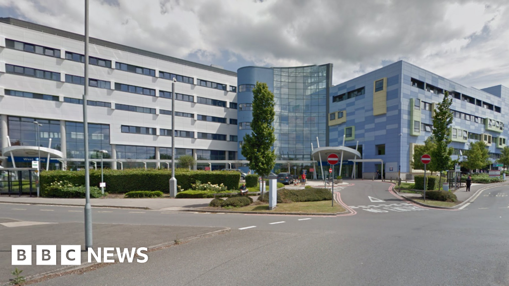 Oxfordshire NHS waiting times warning over £180m savings - BBC News