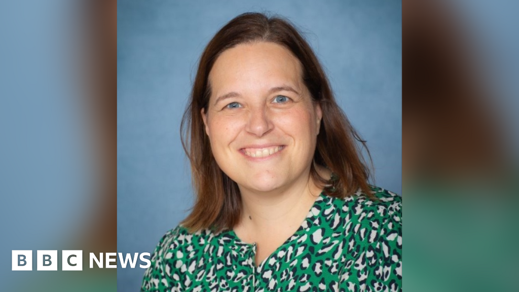 Mom is looking for musicians for the Christmas concert Mom is looking for musicians for the Christmas concert