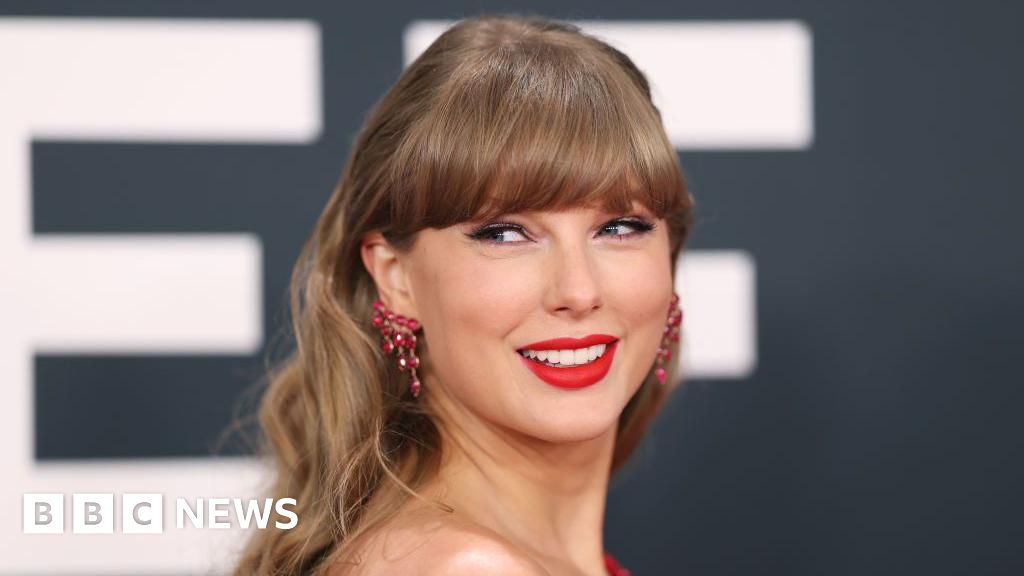 Taylor Swift обявява 12-ти студиен албум 