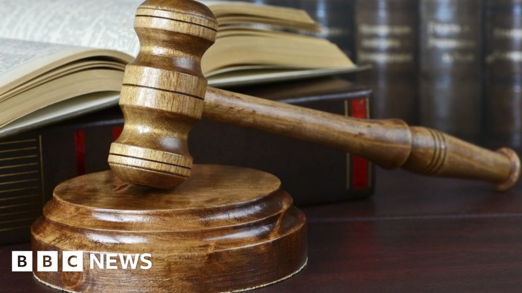 Texas judge throws out patent claims BBC News