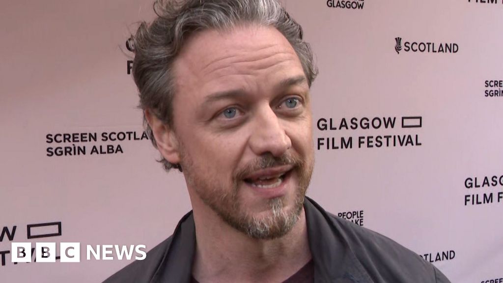 James McAvoy praises Glasgow crowds as he picks up film award - BBC News