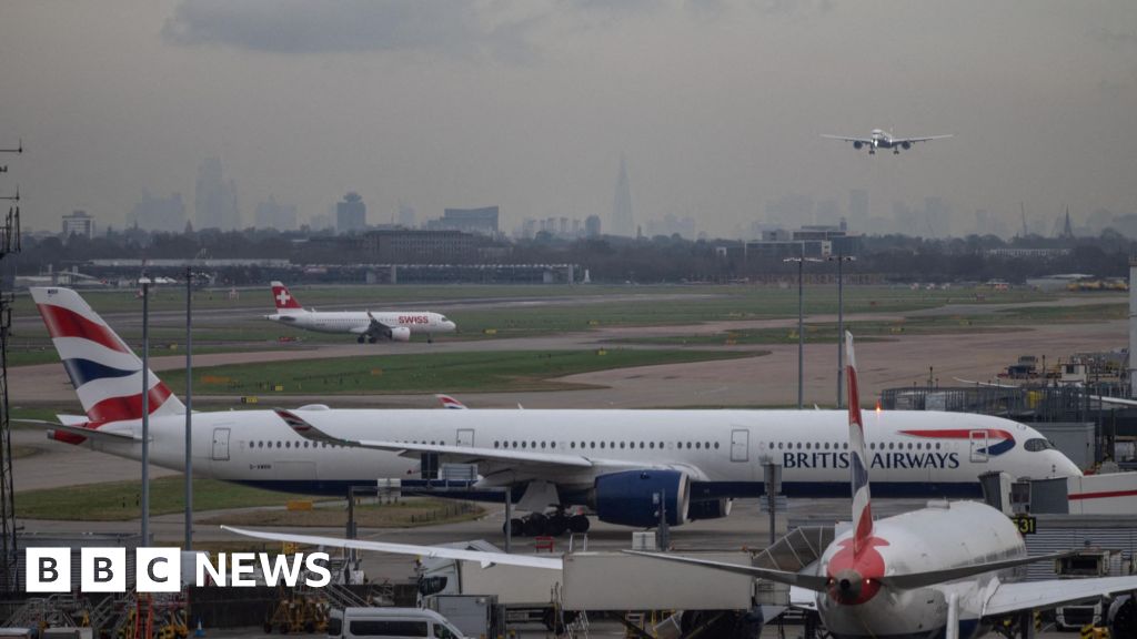 Heathrow third runway developer decision due in weeks
