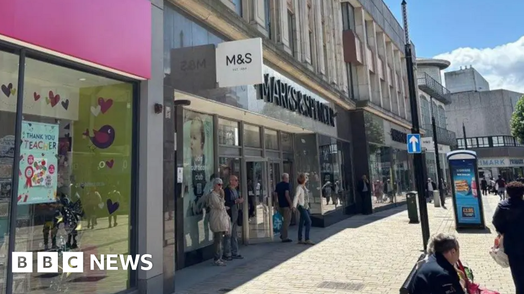 bbc.co.uk - Oprah Flash - Former Wolverhampton M&S building to become flats and shops - BBC News