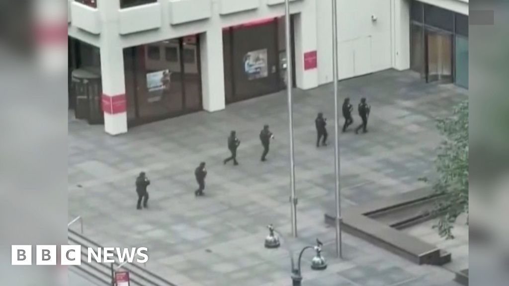 Watch: NYC police respond to shooting in Midtown Manhattan