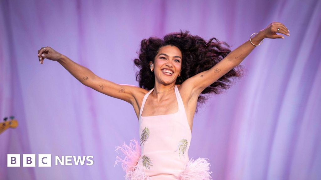 Olivia Dean brings the curtain down on Radio 1's Big Weekend with 'magic' set