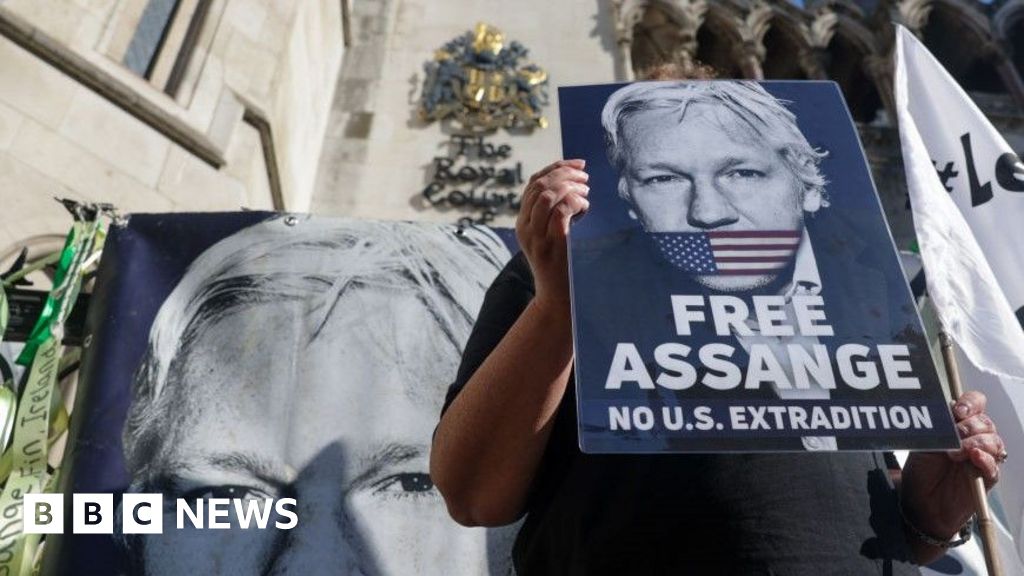 Julian Assange awaits a ‘decisive day’ in his High Court extradition battle