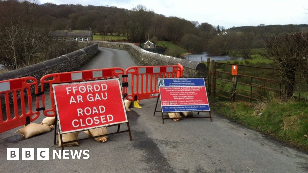 Llanfair Clydogau 'split' after village bridge collapses 