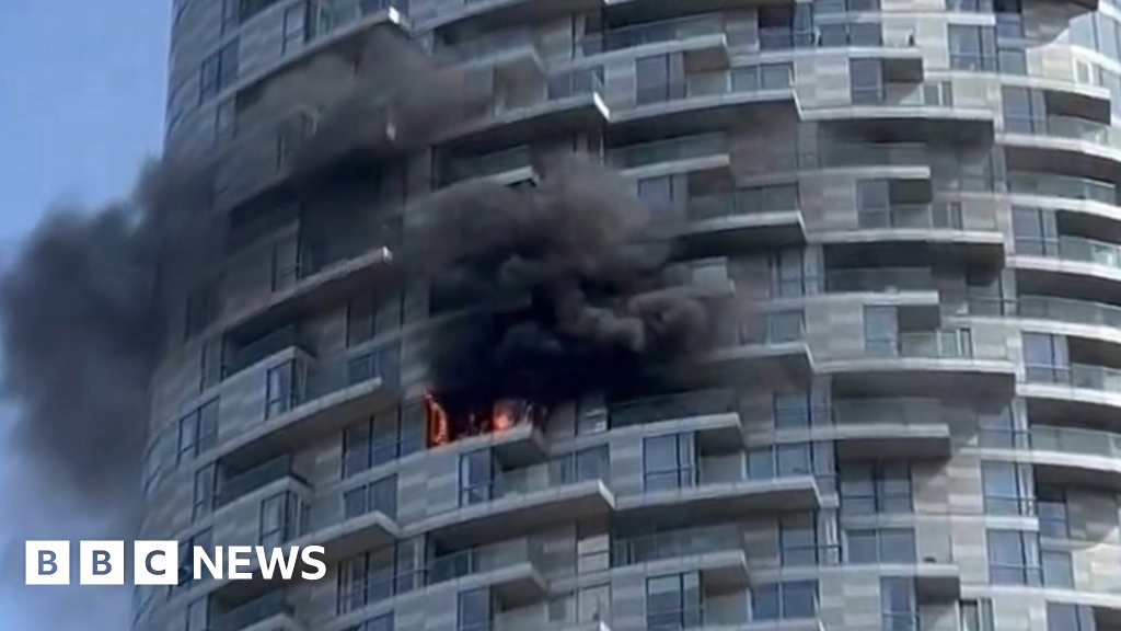 Blackwall: Seventy firefighters tackle tower block blaze