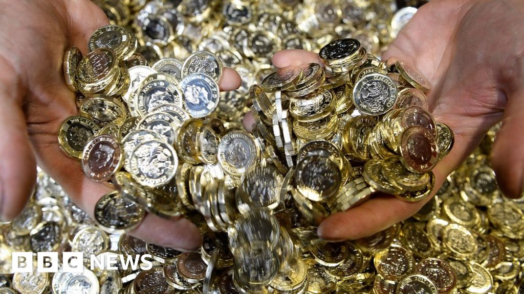 New £1 coin: What do you need to know about the end of the round pound?