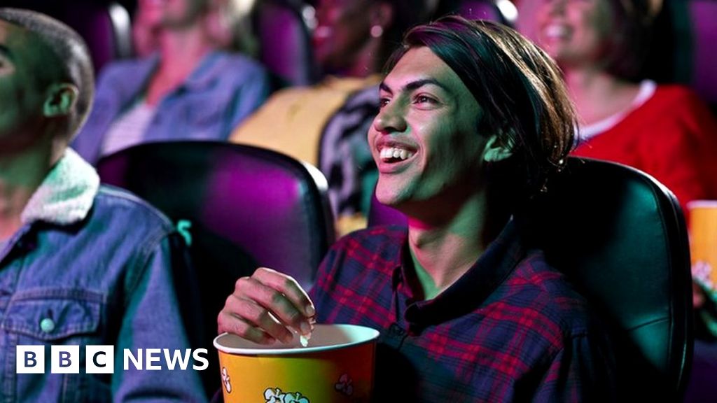 Wales Covid pass: Extension to cinemas and theatres agreed by Senedd