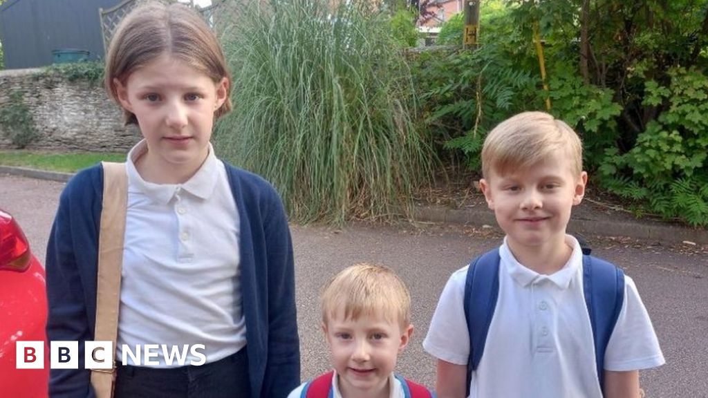 Children in Tears Over Brackley Primary School Closure BBC News