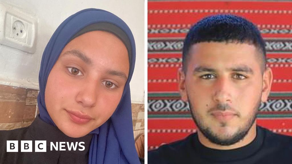 Бедуинско семейство отчаяно търси новини за тийнейджъри, държани за заложници в Газа
