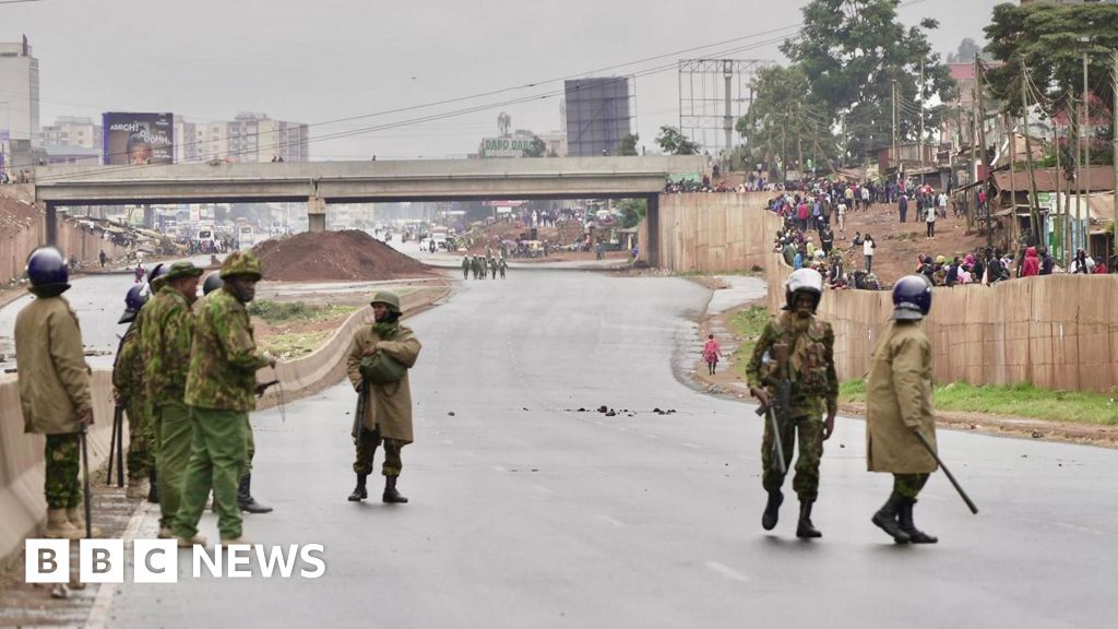 Saba Saba protests: Kenya police fire tear gas at protesters as central Nairobi sealed off