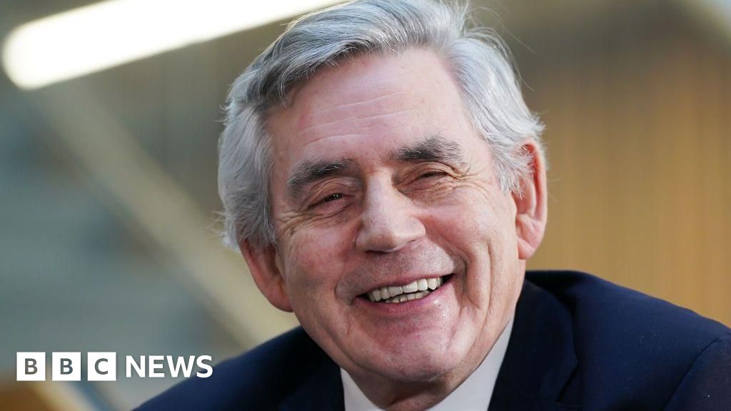 Ex-PM Gordon Brown and football legend Graeme Souness in King’s Honours list – BBC News