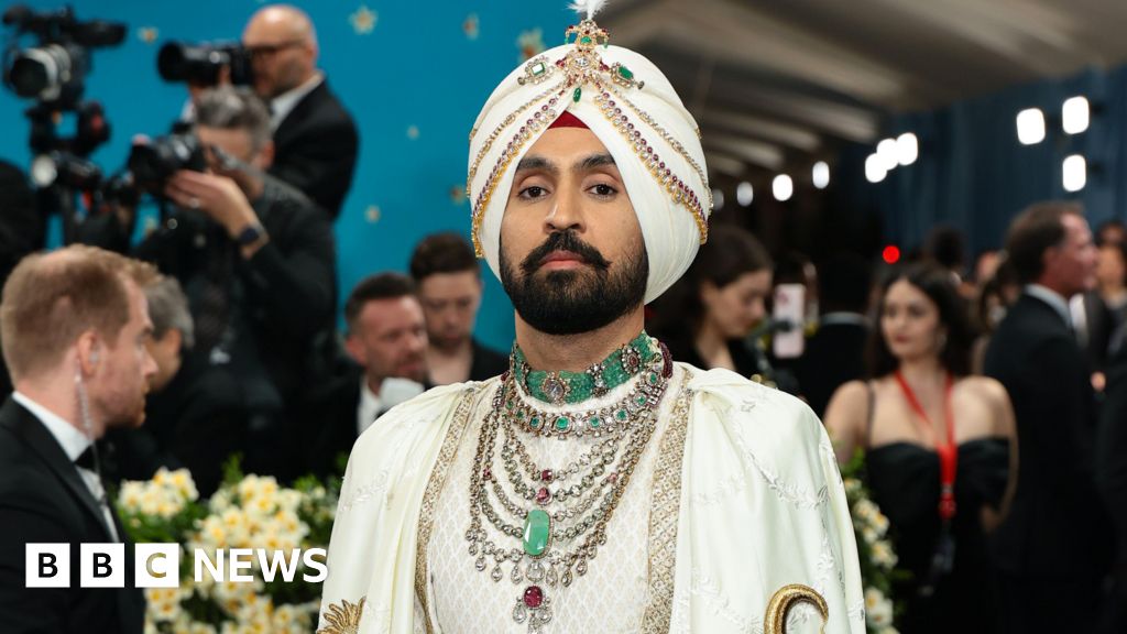 Тъй като хип-гопърите на Пенджаби вървят глобални, тоалетите на Bhangra получават преобразуване 