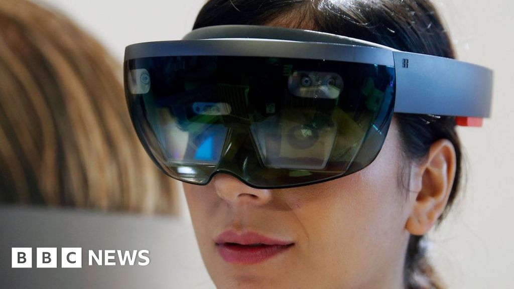 Augmented Reality Use Warning Issued for Precision Tasks