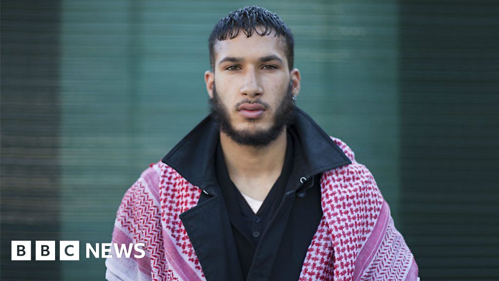 British, Muslim, Male: Am I a stereotype? - BBC News