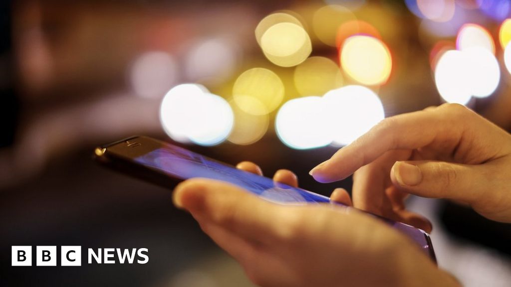 Belfast 5G What faster connectivity will mean for city BBC News