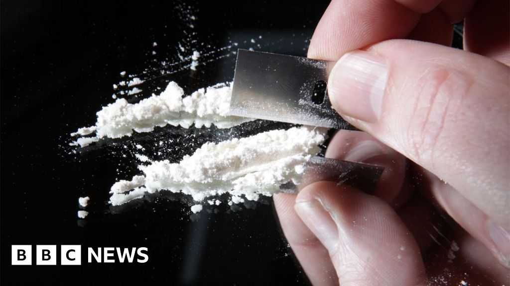 Sussex Police warning over super-strength drugs - BBC News