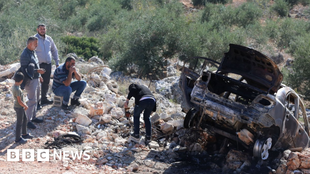 France bans 28 Israeli settlers over West Bank violence