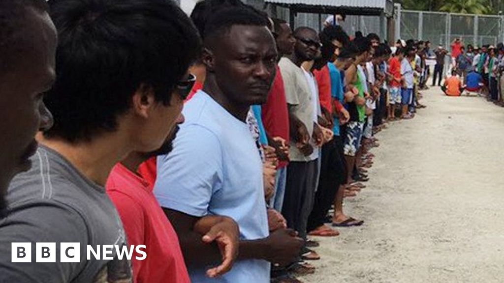 Manus Island Refugees Refuse To Leave Australian Camp Amid Safety Fears 