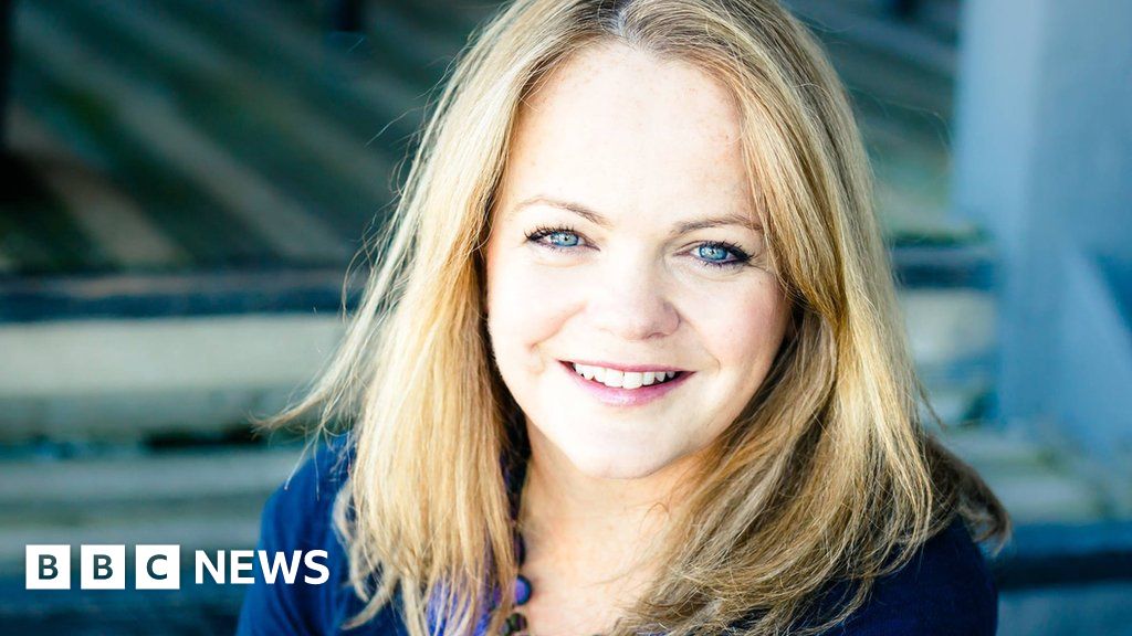 Woman who died after being swept into the sea in Harris named(01)