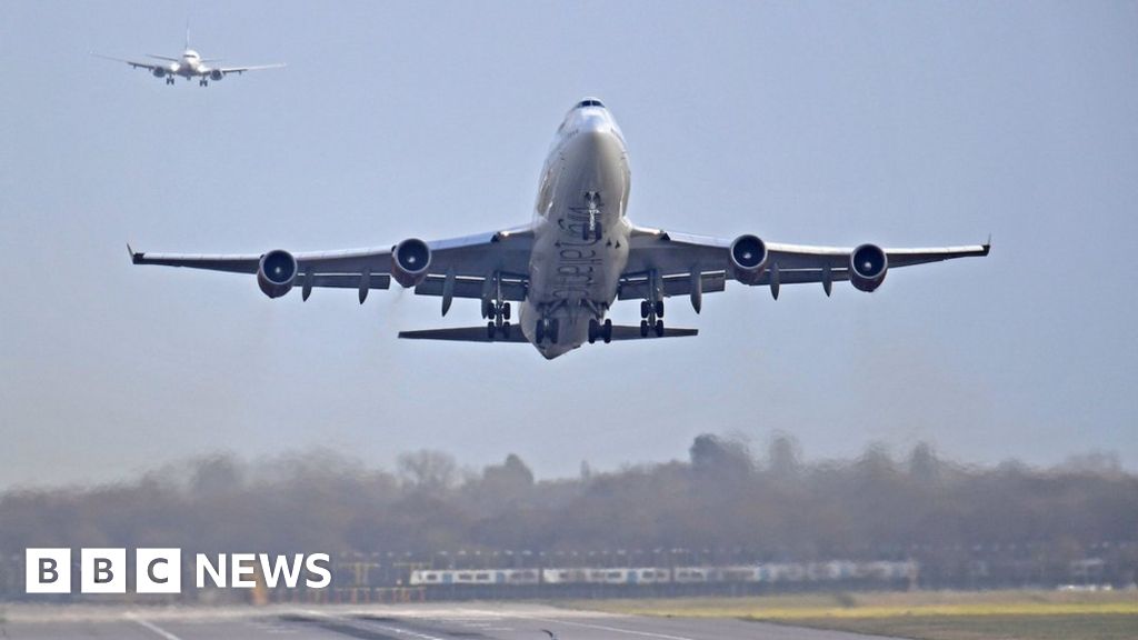Gatwick air traffic control hit by more staff shortages