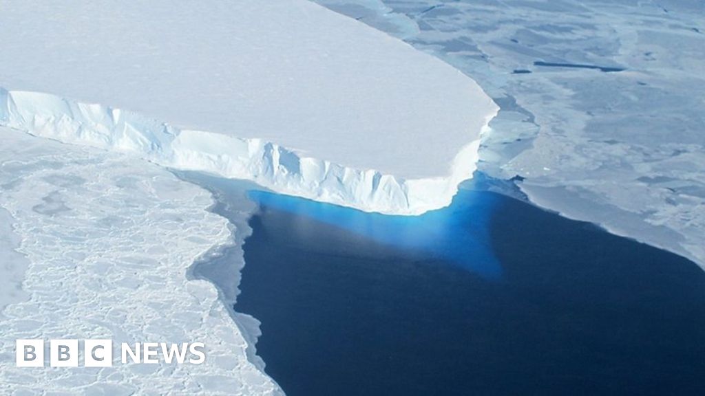 İklim değişikliği: 'Buz darbeleri' Antarktika'nın erime tarihini ortaya koyuyor