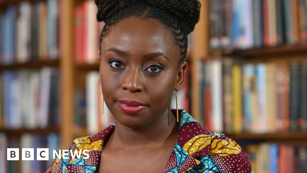 Chimamanda Ngozi Adichie: Author warns about 'epidemic of
self-censorship'