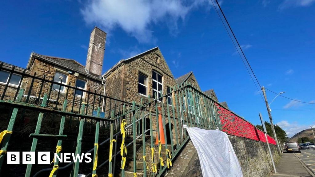 Pontardawe: Anger at plan to demolish landslide risk school