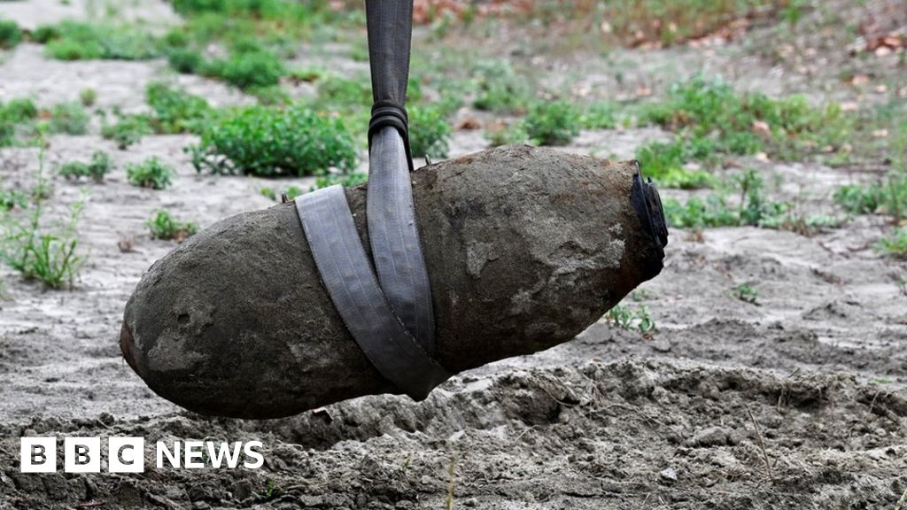 Extreme drought: Dried-up Italian river reveals unexploded WWII bomb