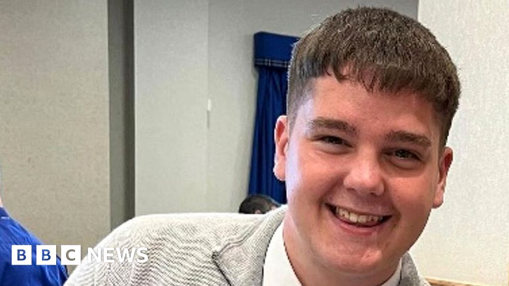 Teenager accused of murdering Perth man Cameron Rae - BBC News