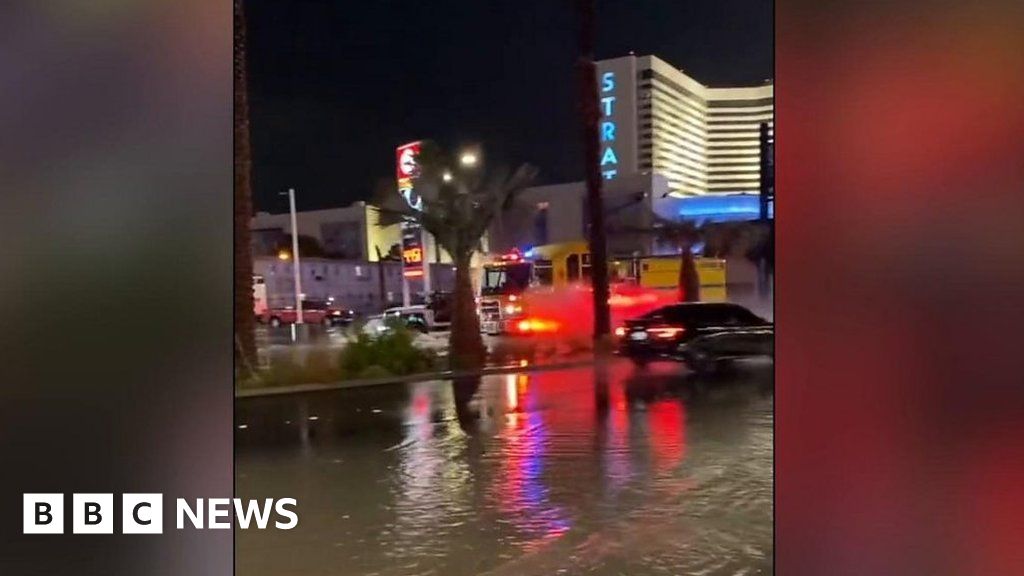 floodwater-surges-through-casinos-in-las-vegas