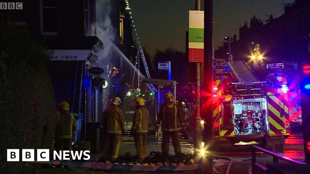 Residents evacuated after Glasgow Indian restaurant fire - BBC News