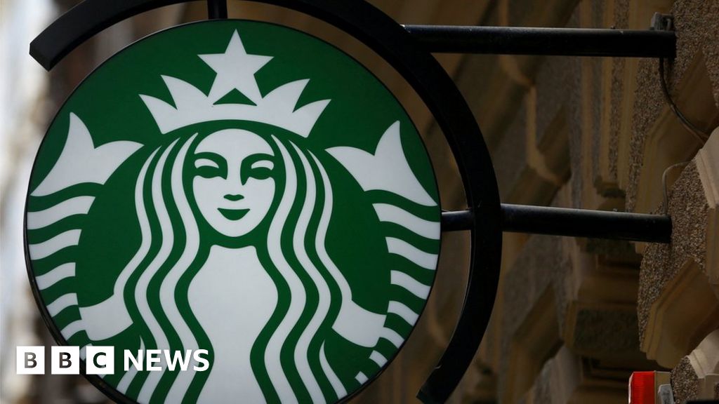 Starbucks został zobowiązany do zapłacenia byłemu pracownikowi 25 milionów dolarów w procesie o dyskryminację rasową