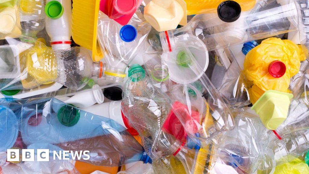 Morrisons trials plastic bottle return vending machines