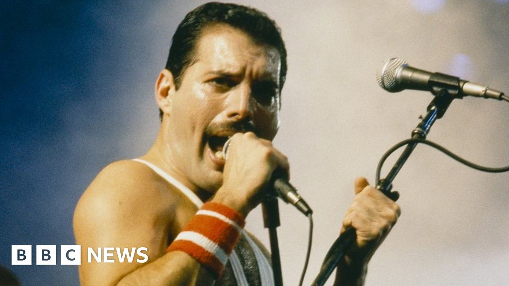 Freddie Mercury: Das Klavier von Queen Star und andere bei Sotheby's verkaufte Gegenstände