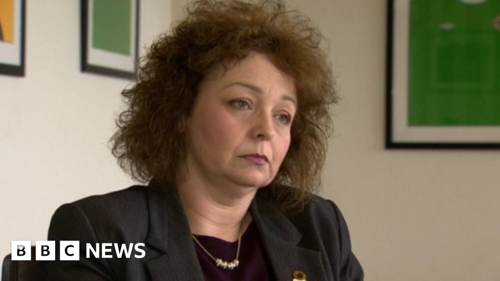 Sport Ni Crisis Minister Won T Quit Over Board Resignations Bbc News