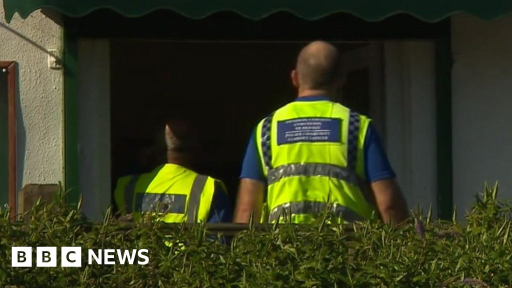 Man S Body Found At Porthkerry Country Park Beach Barry