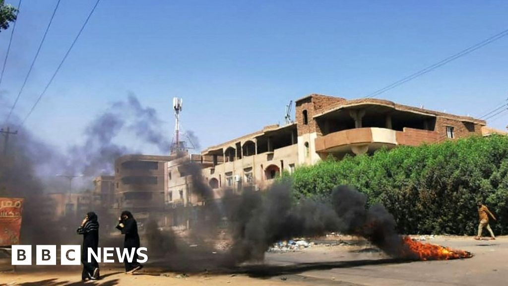 Sudan coup: Teachers tear-gassed at protest in Khartoum