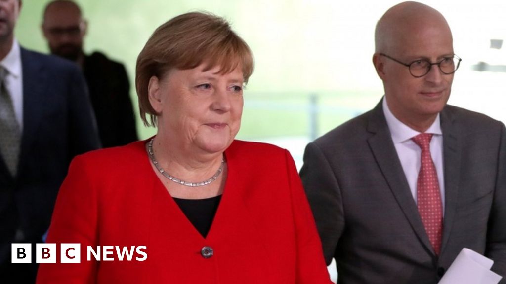 Coronavirus: Germany reopens shops as lockdown is relaxed