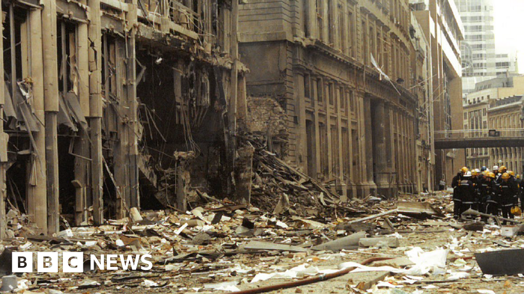 Bishopsgate Bomb: Photos Issued On 25th Anniversary - BBC News