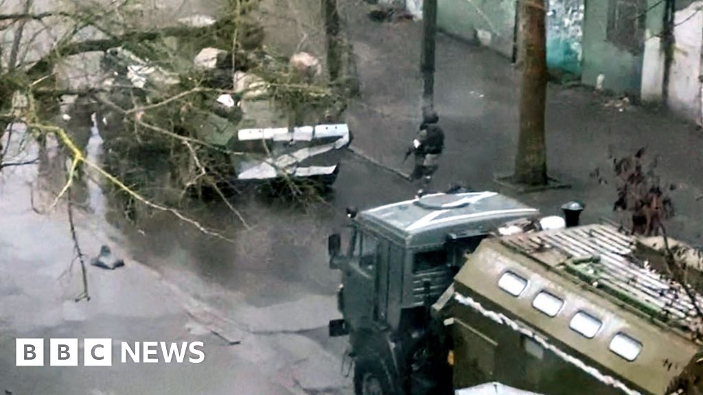 Ukraine: Russian troops take control of key city of Kherson – mayor – BBC.com