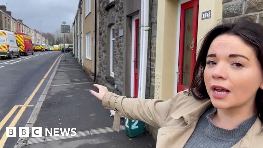 Swansea: BBC Reporter At The Scene Of Major House Explosion - BBC News