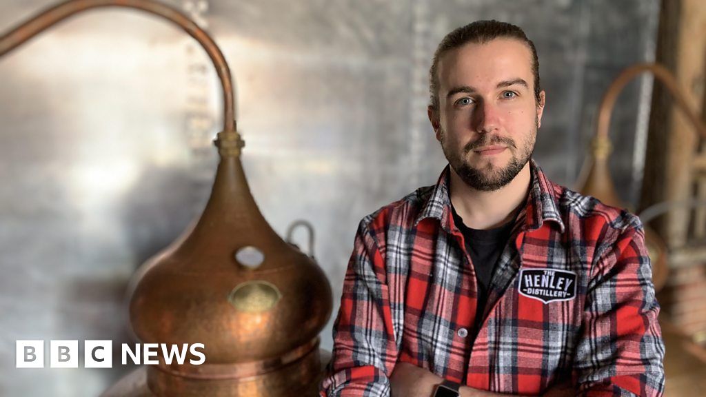 Master distiller brings gin back to home town HenleyuponThames BBC News