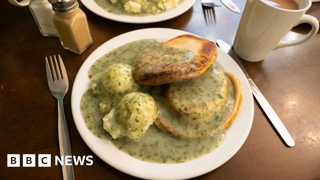 MPs back motion calling for pie ‘n’ mash to get protected status